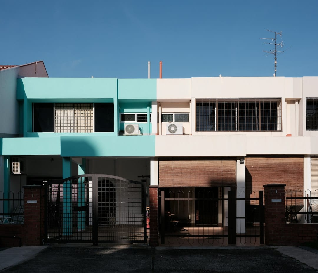 Contemporary terrace houses in the Cypress Avenue area